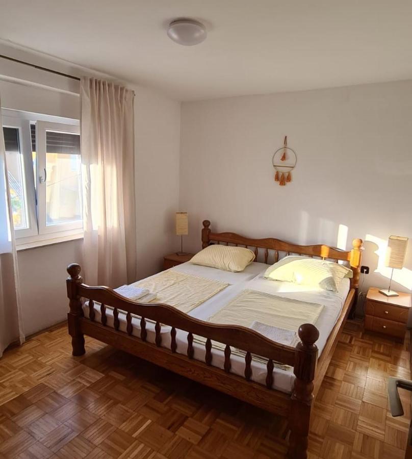 Apartmani Jelena Petrčane Zewnętrze zdjęcie