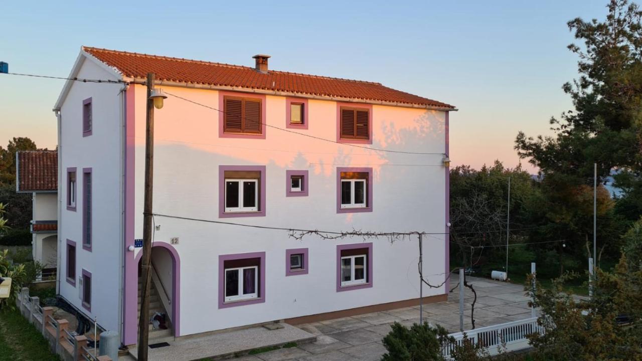 Apartmani Jelena Petrčane Zewnętrze zdjęcie