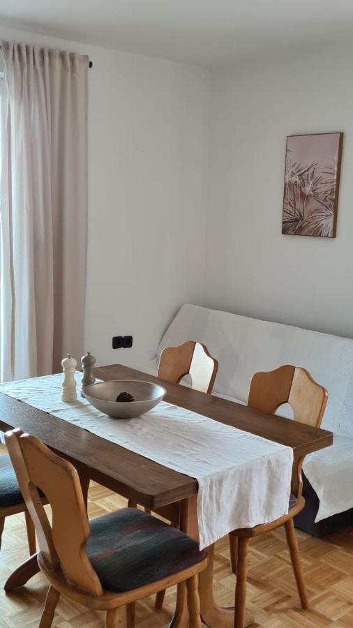 Apartmani Jelena Petrčane Zewnętrze zdjęcie