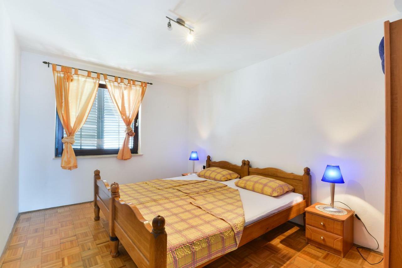 Apartmani Jelena Petrčane Zewnętrze zdjęcie